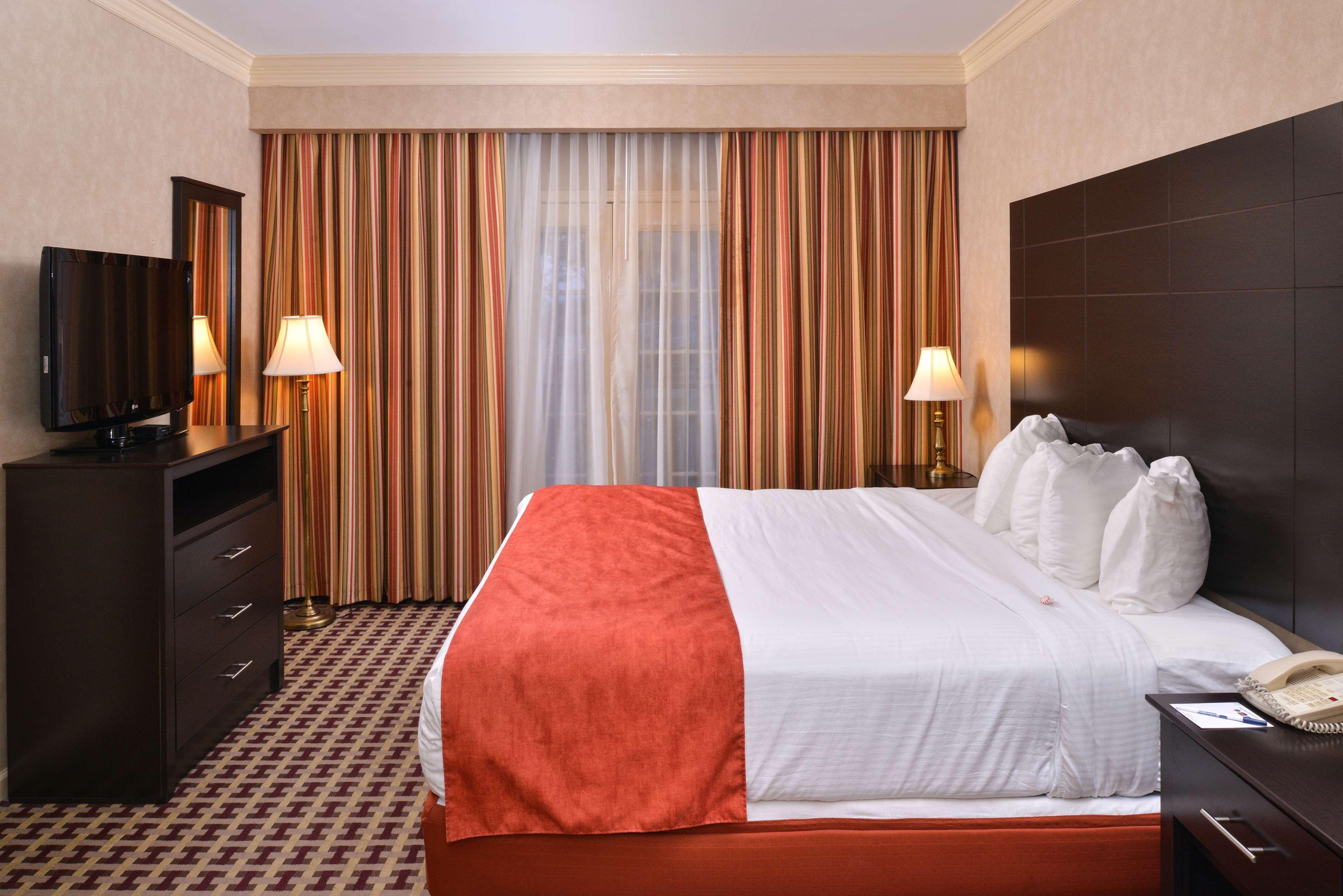Best Western Brentwood Exterior photo