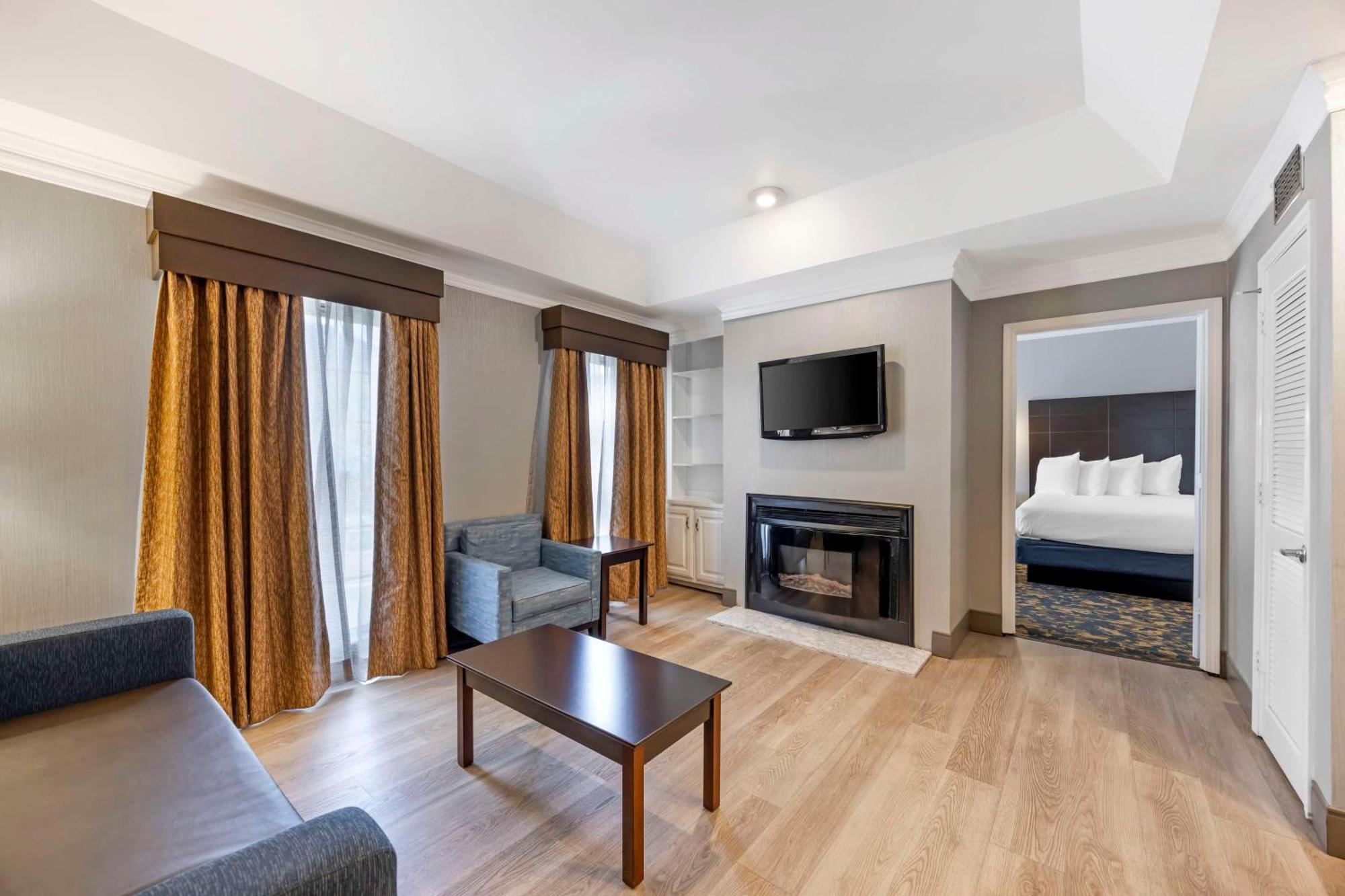 Best Western Brentwood Exterior photo